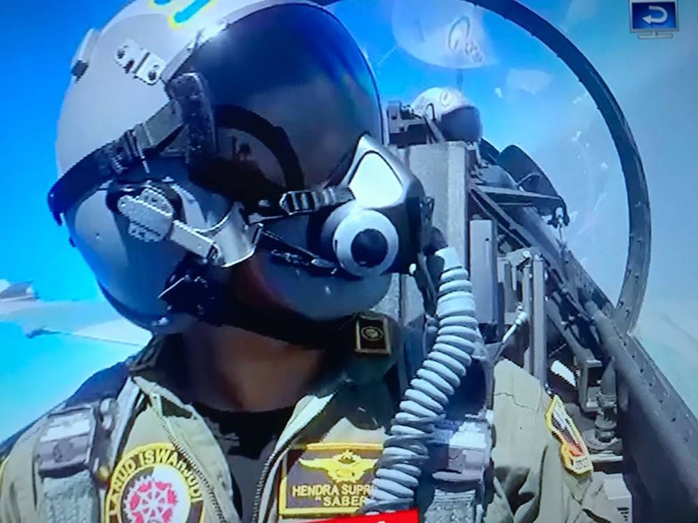 Letkol Pnb Hendra “Saber” Supriyadi (TN 5) bertindak sebagai Mission Commander terbang lintas / flypass di atas Istana Merdeka 17 Agustus 2018.