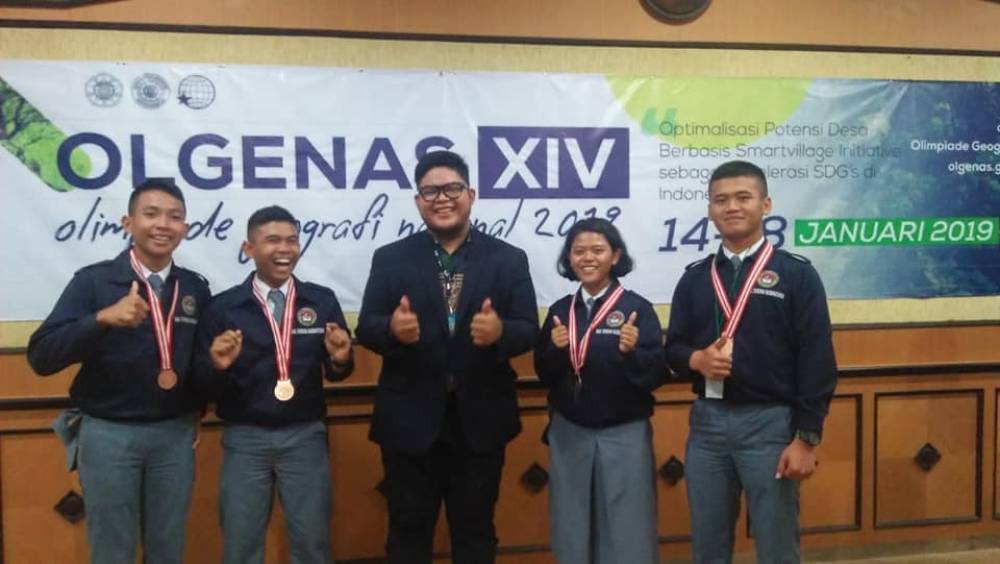 Tim Geografi raih 2 medali perunggu dalam "event" OLIMPIADE GEOGRAFI NASIONAL tingkat Nasional UGM 2019