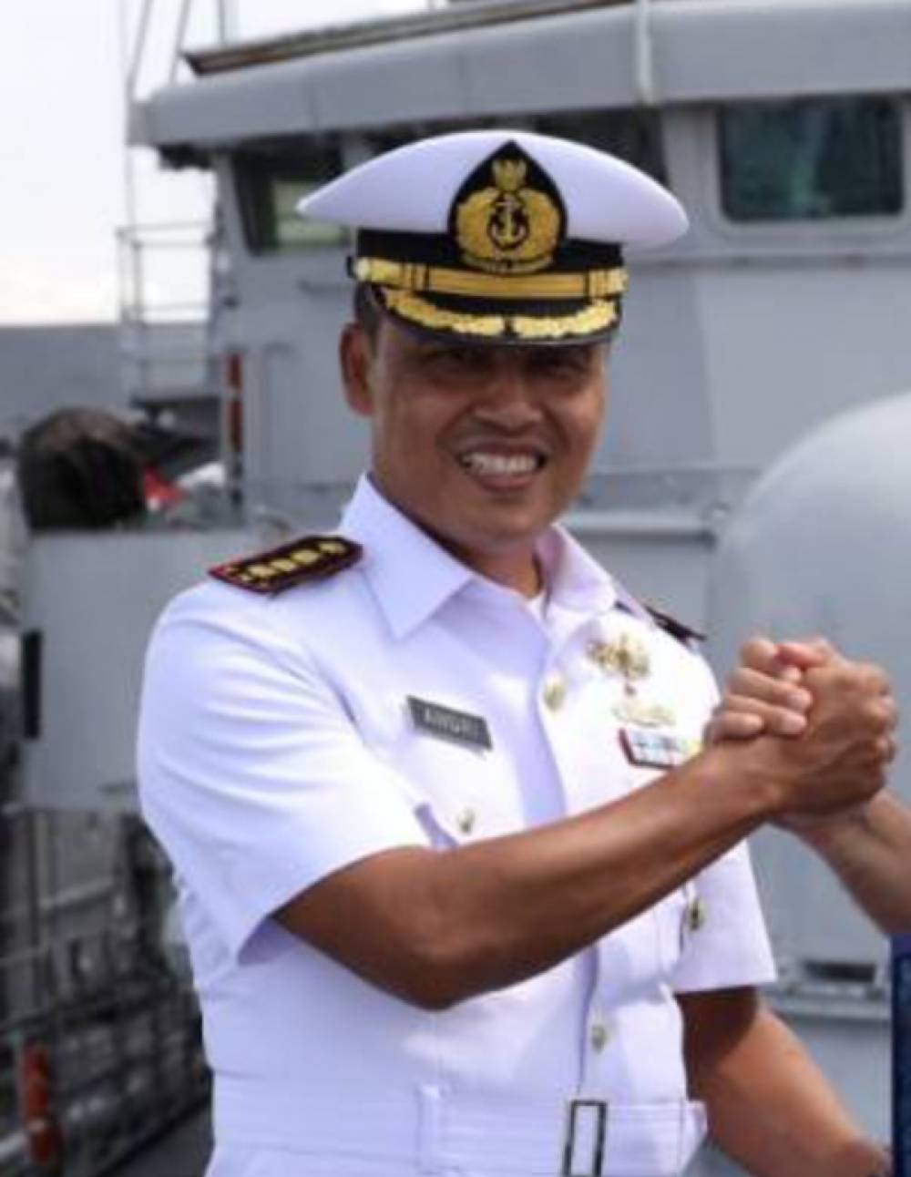 Kolonel Laut (P) Ferry H. Hutagaol (TN 5) pimpin KRI Raden Eddy Martadinata-331 di Pakistan