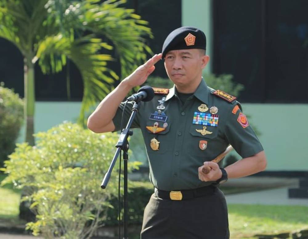 Selamat bertugas Kolonel Inf. Edwin Adrian Sumantha (TN 2), sebagai Kepala Biro Humas Setjen Kemhan dengan pangkat Brigadir Jenderal TNI