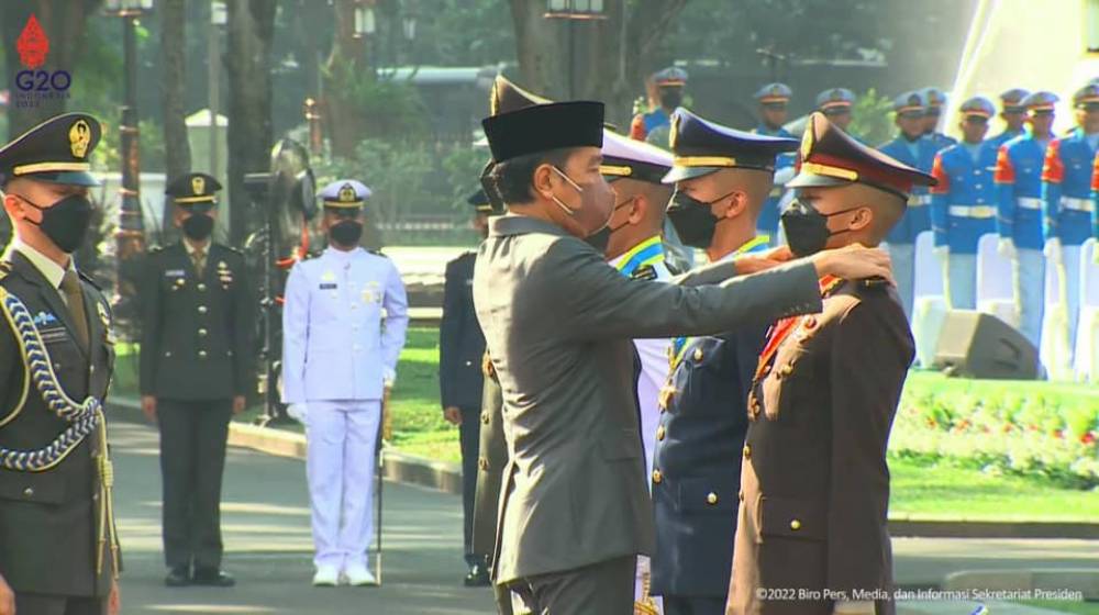Rafi Naufal Afriansyah dan Adira Rizky Nugroho (TN 26) dilantik Presiden RI Joko Widodo