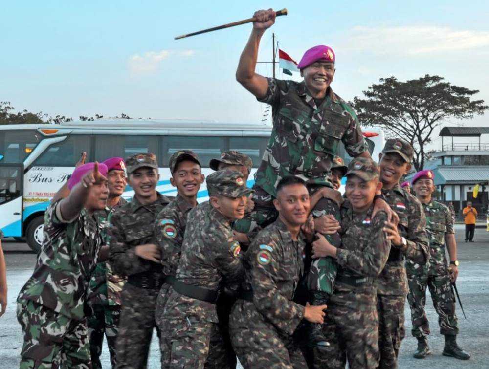 Komandan Pasmar 2 Terima Kunjungan Karya Wisata SMA Taruna Nusantara
