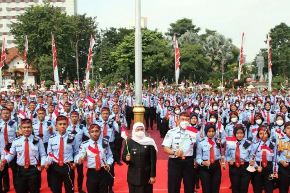 Gubernur Khofifah Bekali Kiat Sukses untuk Siswa SMA Taruna Nusantara