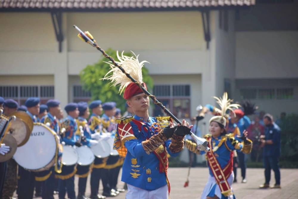 Penatarama Drum Band Gita Bahana Nusantara adalah Alghifari Hidayat (TN 31)