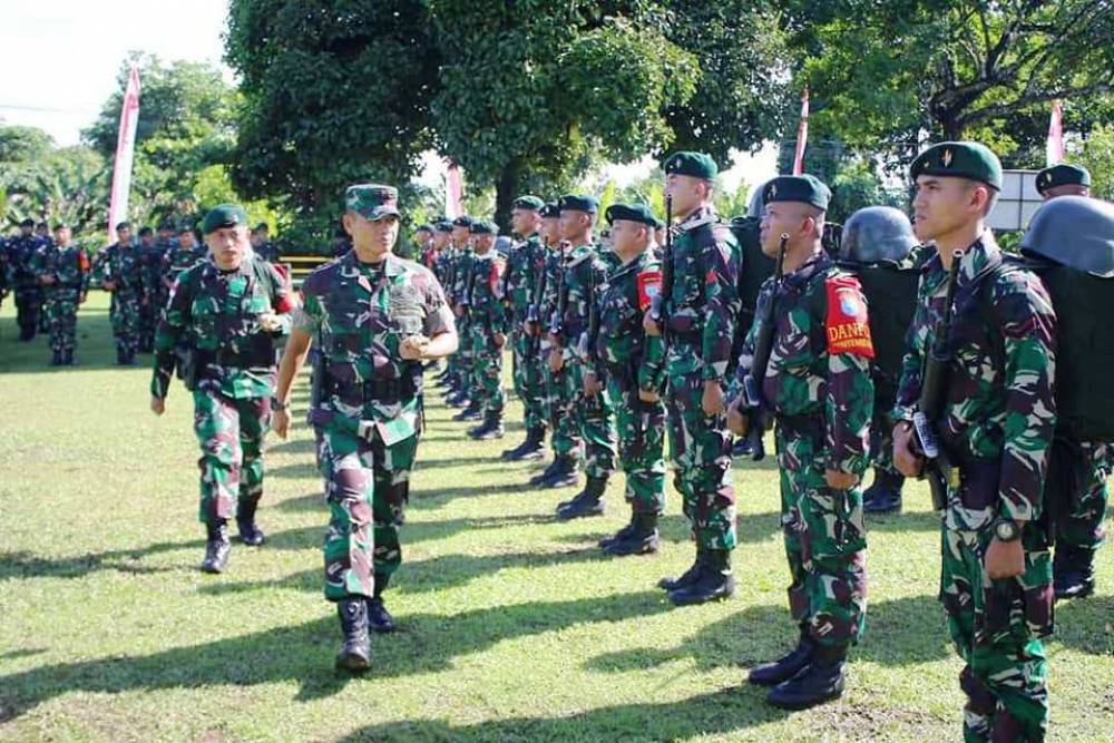 Selamat bertugas Letkol Inf Kukuh Suharwiyono (TN 5) sebagai Komandan Batalyon Infanteri Raider 641/Beruang ke Sektor Barat Provinsi Kalimantan Barat